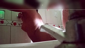 TEZAO DE CORNO SABIA CA MINHA MULHER TAVA DANU O CU PRO VIZINHO I REZOLVI SONDAR FIS UM BURACO NO BANHEIRO ONDE PODIA VE ELIS SEM ELISME VER E VI ELADANU SEU CU ESTORADO PRAELI