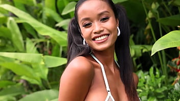 Putri CInta in &#039_Paddling Pool&#039_ Film