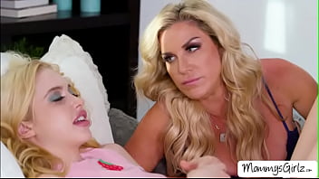 Busty milf 69 sex with her stepdaughter