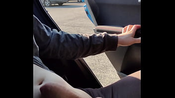 ErikkaLove - Flashing for strangers at a supermarket parking lot