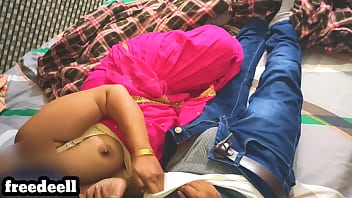 Maa ne Sex ki Lat Laga Di. Full Hindi Video XXX Big Boobs Mom