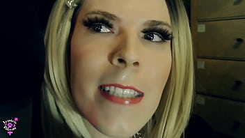 Sexy Shemale Jessica Bloom Makes Multiple Guys Cum on Cam (Sissygasms)