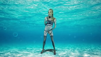 Underwater Babe Dances and Plays With Her Clitty