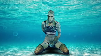 Underwater Babe Dances and Plays With Her Clitty