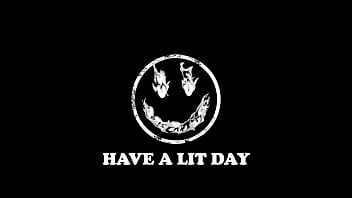 PEACH FUZ 69 GIVES EXCELLENT FOOTJOBS ALONG WITH SUCKING A MEAN DICK AND GOT SOME GOOD PUSSY&hellip_ I HAD TO BUST ALL OVER HER PHAT ASS&hellip_. YOU NEED TO CHECK THIS OUT ASAP