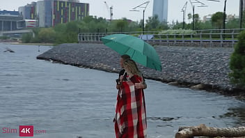 Iris Kiss Kiss with perky tits enjoys pussy licking and gives partner amazing blowjob