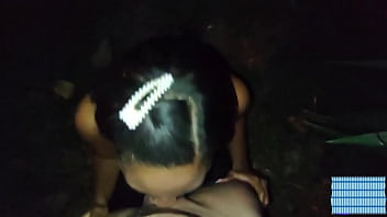 Mi Vecino Me Obliga a Follar Sin Condon en Publico Asi Celebre el A&ntilde_o Nuevo en Medellin Colombia