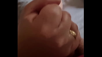 my wife doing handjob whit my dick