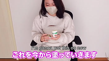 媚薬効果があるメンソレ〇タムをおマンコにこっそり塗って彼氏にバレるのか試してみたら濡れすぎた...
