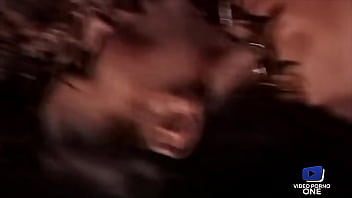 Chip Marlow, dominante et sexy, se fait bien baiser