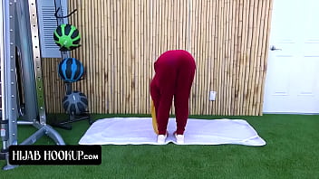 Hijab Hookup - Cute Arab Babe Leaves Her Trainer To Stretch Her And Work On Her Orgasms