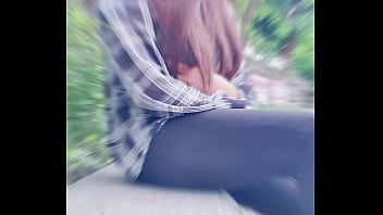 【伪娘婷婷】中午就发骚女装出门，野外直接放尿