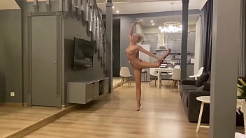 Horny ballerina Lara Frost POV Blowjob, Footjob and huge FACIAL cumshot by Leo Casanova