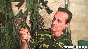 Naive teen bangs military oldie in reverse