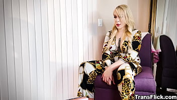 Kaiia Eve will surely won'_t let Angelina Please turn down