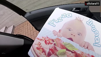 no money no pizza...e mi scopo pizzaboy nel vialetto sotto casa