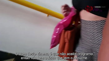 Cristina Almeida bebendo leitinho de desconhecidos. Especial de halloween 2021 no cine ouro | Cinema 6