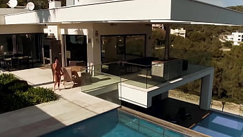 Sexy threesome with Valentina Nappi and Ania Kinski