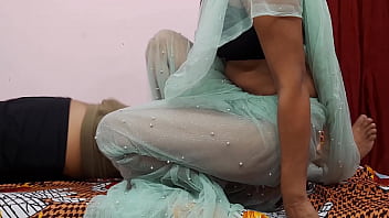 XXX HD ससुर ने बहु को जबरदस्ती चोदा और चूत के अंदर माल छोड़ दिया बहु प्रेग्नेंट हो गई फुल मजा हिंदी आवाज में XXX your indian couple