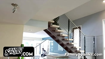 Step Son Fuck his Militar Stepmom Lauren Phillips after her Country Duty