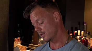 Berlin bar : no money, girl must pay with a facial