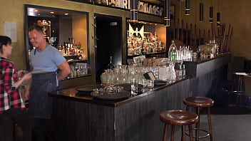 Berlin bar : no money, girl must pay with a facial