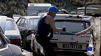 Coralie Trinh Thi, coinc&eacute_e avec un pervers, elle prend go&ucirc_t &agrave_ sa bite