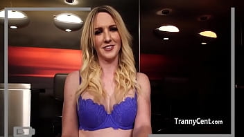 Freckled tranny enjoy big dildo