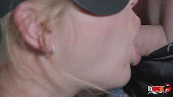 THIS WOMAN IS BORN TO SUCK! BEST BLOWJOB EVER IN MY LIFE