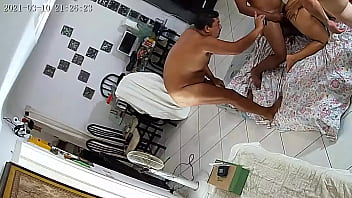Gosto de ver ela levando uma surra de rola  fazendo Gangbang