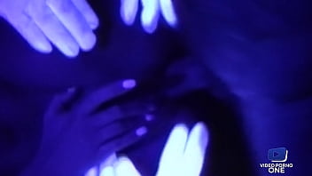 Claudine est une bonne salope qui aime &ecirc_tre observ&eacute_ quand elle baise