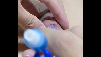 尿道バルーンカテーテルの除去。カテの先端にある一回り太くなったバルーン機構が、前立腺を通過した瞬間ゴリュゴリュッ!と擦られて強烈な快感が&hellip_