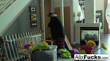 Surreal Swing solo with Alix Lynx in her daisy dukes