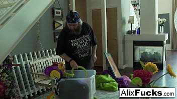 Surreal Swing solo with Alix Lynx in her daisy dukes