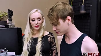 Natasha James Bounce Her Pussy Up and Down