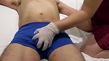 パンツの上から竿と金玉をビンタされ女性に支配される快感！