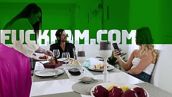 Step Family Business Tina Melt, Harley King