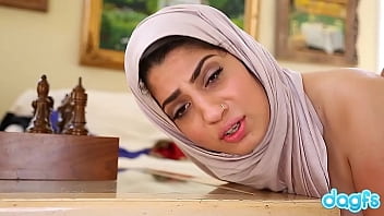 DAGFS - Nadia Ali Shows What Her Culture Has to Offer