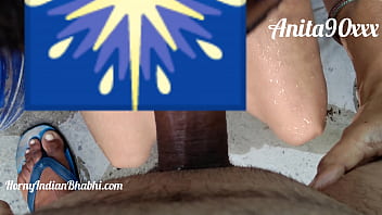 इंडियन भाभी को नहाते देख कर भोसड़ा चोद कर लौड़ा का सारा रस भोसड़ा पर नीकाल दिया