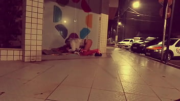 MORADOR DE RUA METEU NO CUZINHO DA SAFADA NA CAL&Ccedil_ADA
