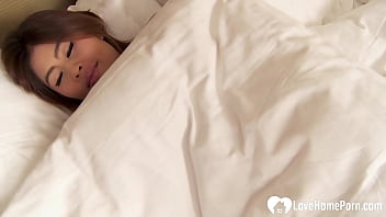 Watch me spread my legs and cum