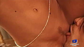 Mé_lissa, jolie blonde, adore avoir une grosse queue pour elle