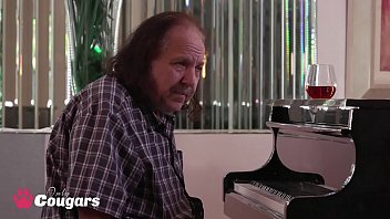 Hawaiian Babe Mia Lelani Has Her Pussy Filled With A Big Cum Load - Creampie