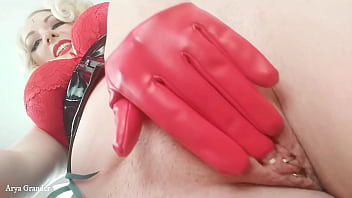 Selfie Phone Teasing of MILF Arya Grander