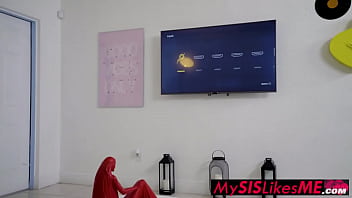 MySISLikesME - When Peter Green realizes that his stepsister Harlow West has been stood up, he instantly tries to comfort her and make her feel better.