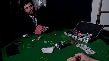 Bande annonce | Un gangster soumet un autre gangster pendant une partie de poker| Gaysight.com