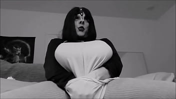 Voluptuous Shemale Whore Karola TS