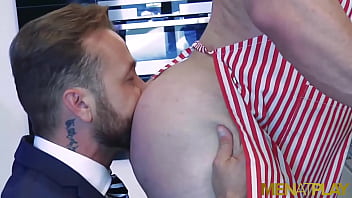 MENATPLAY Hunky Businessman Frank Valencia Fucks Diego Reyes