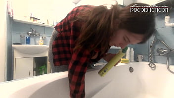 Lena Rose downblouse while cleaning bathtube