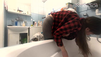 Lena Rose downblouse while cleaning bathtube